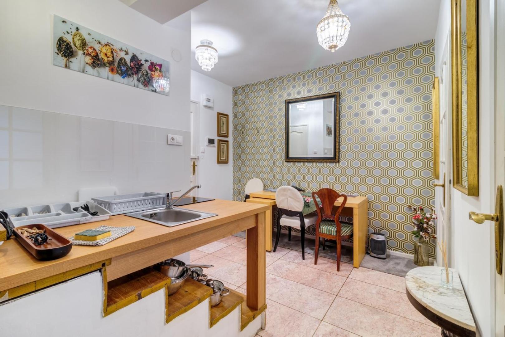 Donaticoeur Atelier Apartment *